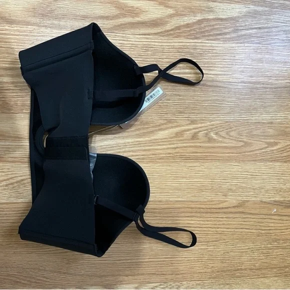 NWT SKIMS (B24) Deep Plunge Shape wear Bra Black Size L onyx - Picture 6 of 7